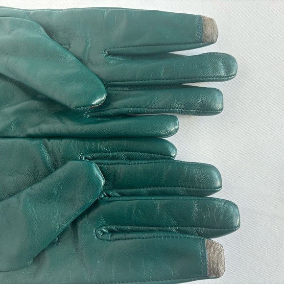 GENUINE LEATHER GREEN GLOVES WITH TECH TOUCH FINGER TIP - Picture 6 of 8